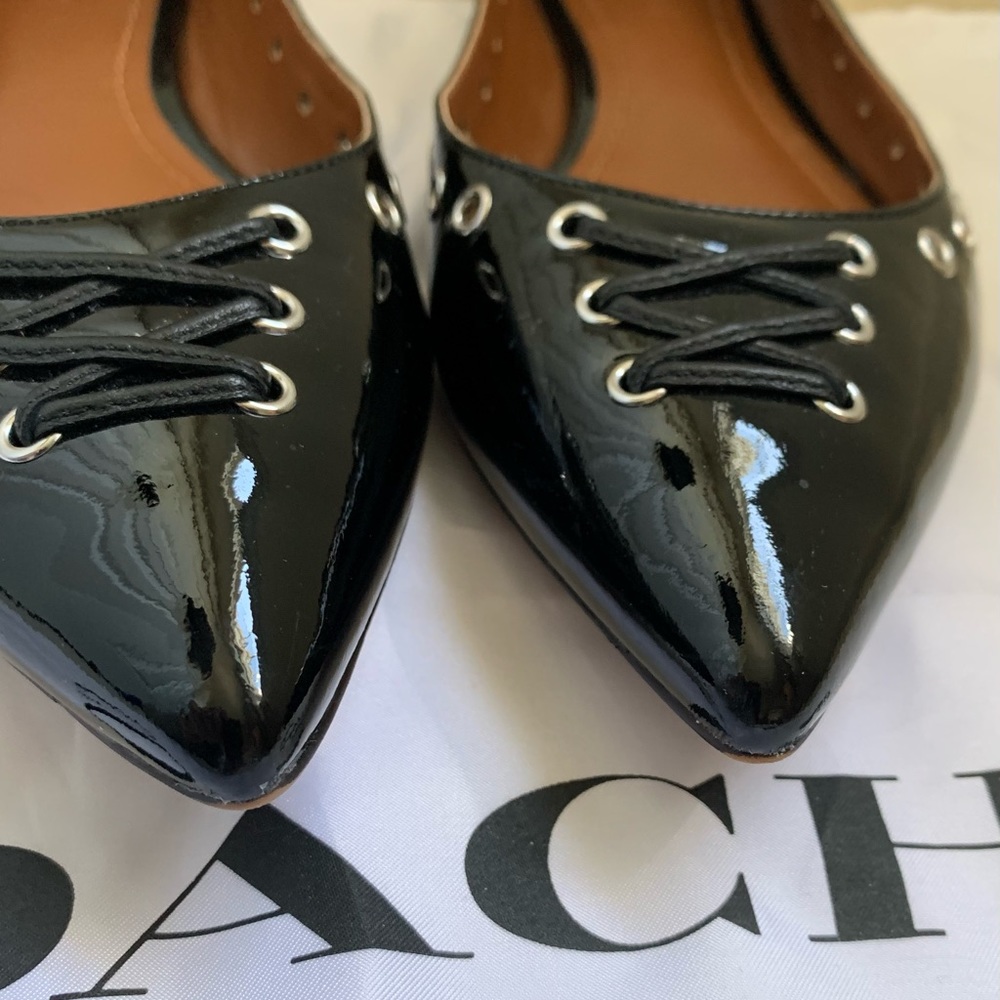 COACH Patent leather grommet flat size 8 - Picture 2 of 4